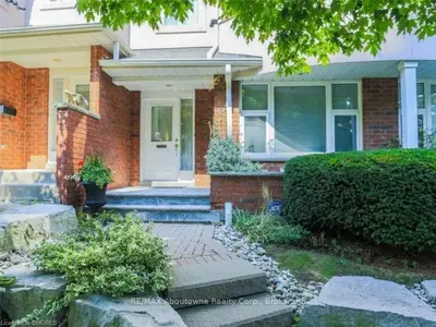 5 John Street, Oakville, ON L6K 1G7