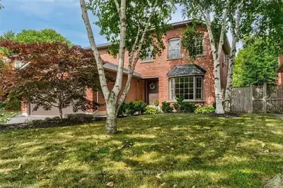 3492 Wass Crescent, Oakville, ON L6L 6G3