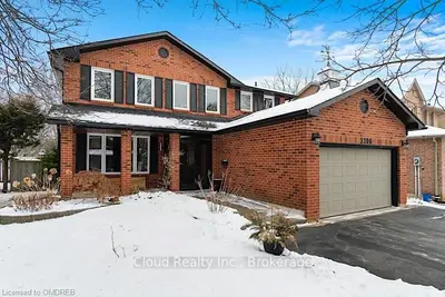 3206 Victoria Street, Oakville, ON L6L 5R2