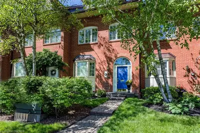 30 SOUTHWIND Terrace, Oakville, ON L6L 6K6