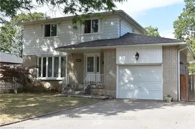 1065 ROBARTS Road, Oakville, ON L6H 2B2