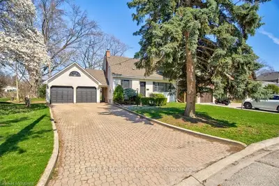 933 THE GREENWAY, Mississauga, ON, L5G 1P7
