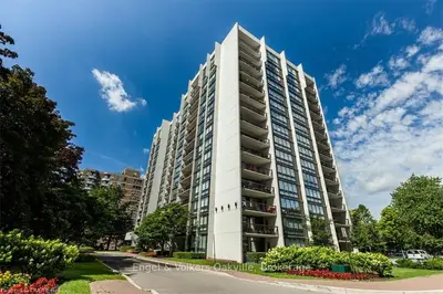 2185 Marine Drive 302, Oakville, ON L6L 5L6