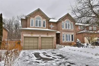 1358 Creekwood Trail, Oakville, ON L6H 6C7