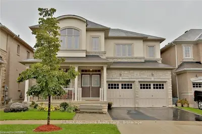 422 Hidden Trail, Oakville, On L6m 0n3