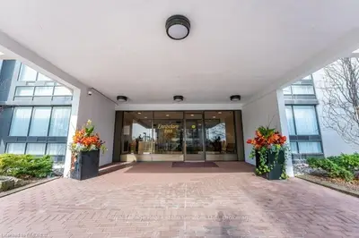 2185 MARINE Drive 904, Oakville, ON L6L 5L6