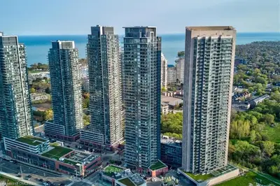 10 PARK LAWN Road 10, Toronto W06, ON M8V 0H9