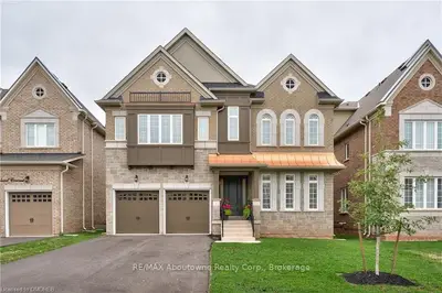 2143 Vineland Crescent, Oakville, ON L6H 0J6