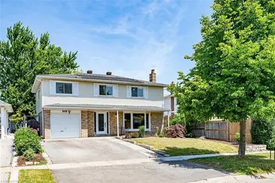 48 PENNINGTON Crescent, Halton Hills, ON L7G 4L3