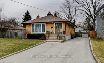 609 UNSWORTH Avenue, Oakville, ON L6K 1P4