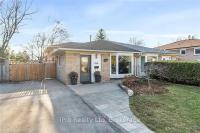 1319 REDBANK Crescent, Oakville, ON L6H 1Y4