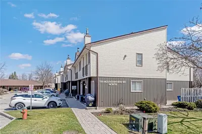 119 MOUNTAINVIEW Road N 14, Halton Hills, ON L7G 3P8