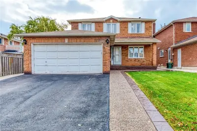 362 GLENASHTON Drive, Oakville, ON L6H 4V9