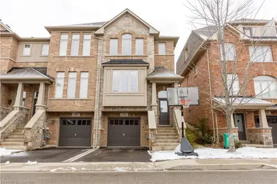 5972 TURNEY Drive 11, Mississauga, ON L5M 0S5