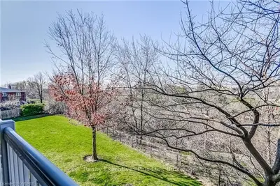 1450 BISHOPS Gate #209, Oakville, ON L6M 4N1
