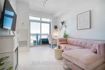2486 OLD BRONTE ROAD Road 607, Oakville, ON L6M 0Y4
