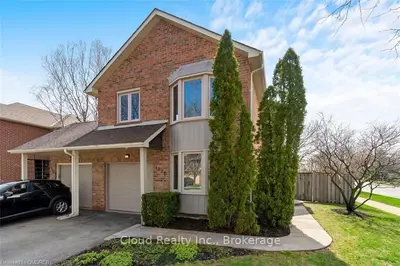 1120 POTTERS WHEEL Crescent, Oakville, ON L6M 1J2