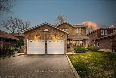 1342 CANFORD Crescent, Mississauga, ON L5J 3N1