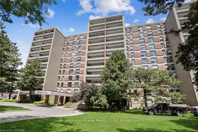 965 INVERHOUSE Drive 1003, Mississauga, ON L5J 4B4