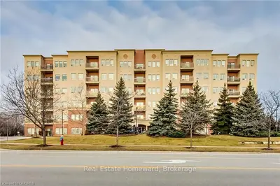 1499 NOTTINGHILL Gate 506, Oakville, ON L6M 5G1