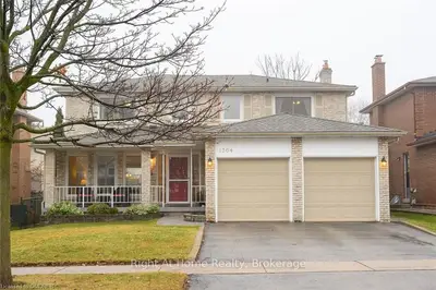 1364 LANCASTER Drive, Oakville, ON L6H 3B9