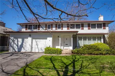 39 ALLAN Street, Oakville, ON L6J 3M7