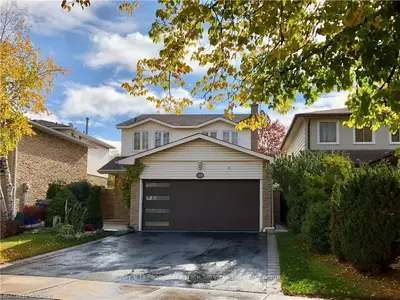 1210 HUDSON Place, Oakville, ON L6H 2W2