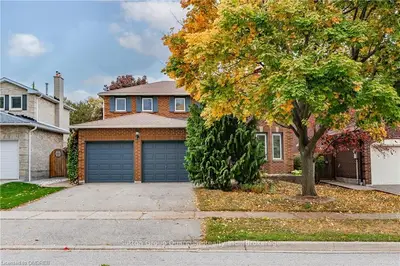 109 MARTINDALE Avenue, Oakville, ON L6H 4G8
