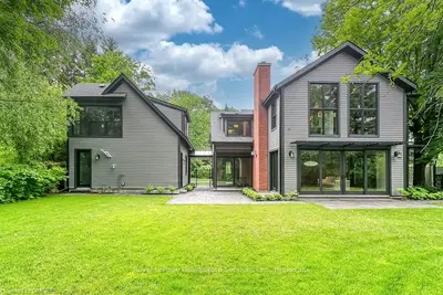 205 Trafalgar Road, Oakville, ON L6J 3G9