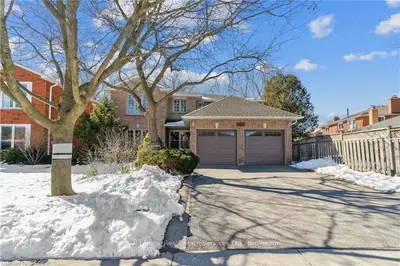 1444 Stationmaster Lane, Oakville, ON L6M 3A7