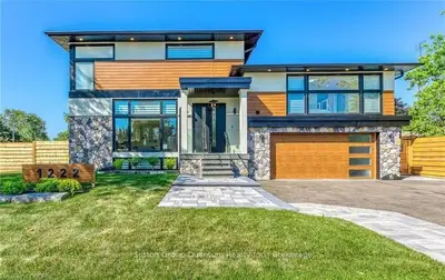 1222 Montclair Drive, Oakville, ON L6H 1Z4