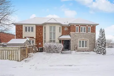 8 JAMES YOUNG Drive, Halton Hills, ON L7G 5S6