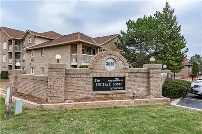 3050 PINEMEADOW Drive 11, Burlington, ON L7M 3X5