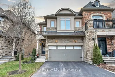2474 VILLAGE, Oakville, ON, L6M 0S2
