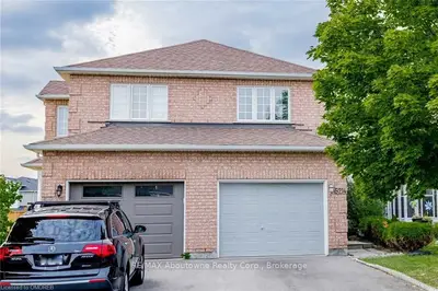 5214 BROOKWOOD Court, Mississauga, ON L5V 2N8