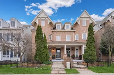 212 GLENASHTON Drive, Oakville, ON L6H 6H6