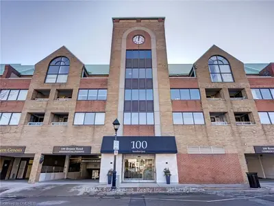 100 Bronte Road W 304, Oakville, ON L6L 6L5