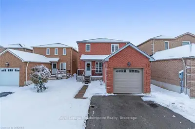 23 McKinnon Avenue, Halton Hills, ON L7G 5H5