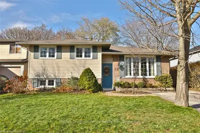 59 Mccraney Street W, Oakville, ON L6H 1H5