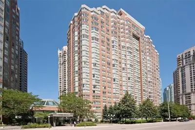 325 Webb Drive 1111, Mississauga, ON L5B 3Z9