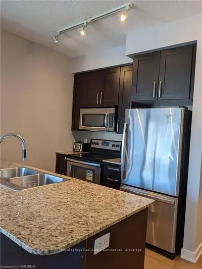 4065 BRICKSTONE Mews 1702, Mississauga, ON L5B 0G3