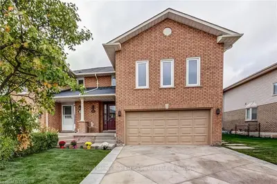 123 GENESEE Drive, Oakville, ON L6H 5Z3