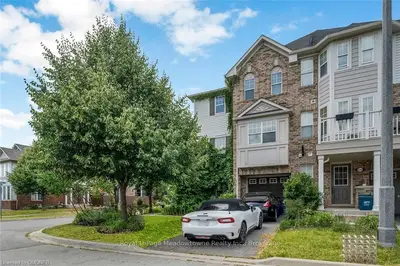 3059 STORNOWAY Circle, Oakville, ON L6M 5H7