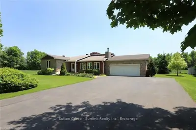 7590 17 Side Road, Halton Hills, ON L7J 2M1