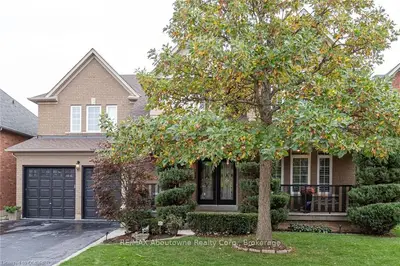 2312 SILVERWOOD Court, Oakville, ON L6M 4Z8