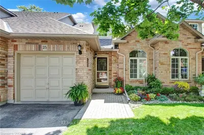 2350 New Street 25, Burlington, ON L7R 4P8