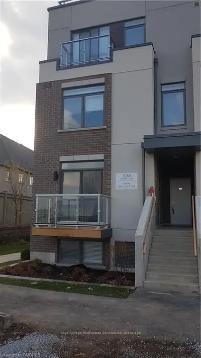 3078 SIXTH Line 111, Oakville, ON L6M 4J9