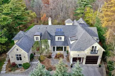 611 BOB-O-LINK Road, Mississauga, ON L5J 2P5