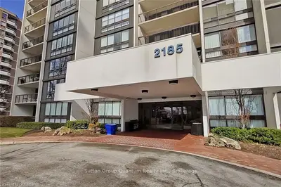 2185 MARINE Drive 704, Oakville, ON L6L 5L6