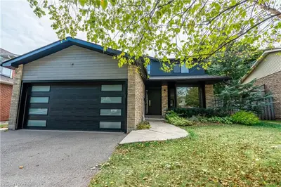 1464 LANCASTER Drive, Oakville, ON L6H 2W8